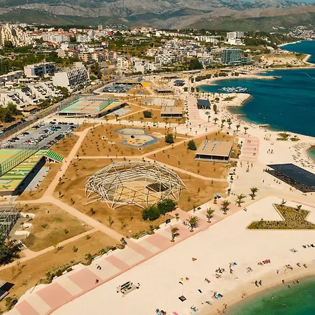 Lägenhet Deluxe With Private Heated Pool On Znjan - Urban Nook