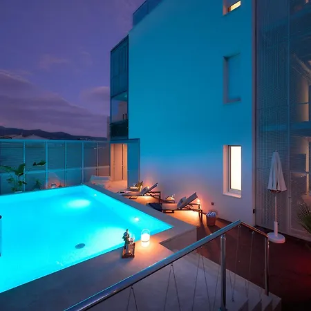 Deluxe With Private Heated Pool On Znjan - Urban Nook * Спліт